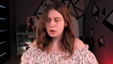 fiora online show from November 14, 1:43 pm