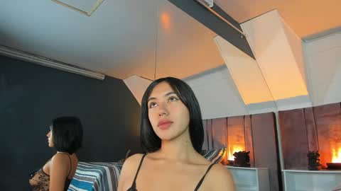 Snapshot of fiorelaa_ chatting on May 21, 12:23 pm Fiorela online show from May 21, 12:23 pm