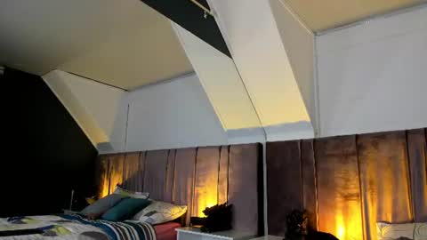 Snapshot of fiorelaa_ chatting on June 18, 11:36 am Fiorela online show from June 18, 11:36 am