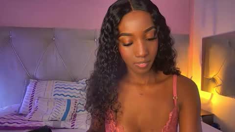 Fiorela Lenin  online show from February 18, 6:15 pm