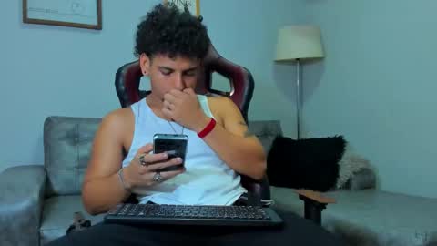 fire_boy69 online show from December 17, 4:24 pm