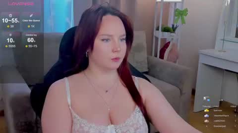 Snapshot of fire_emily chatting on June 13, 1:36 am fire_emily online show from June 13, 1:36 am