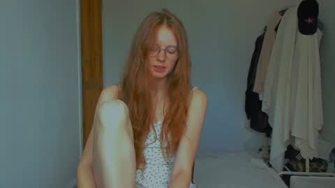 fire_luna online show from July 28, 9:26 am