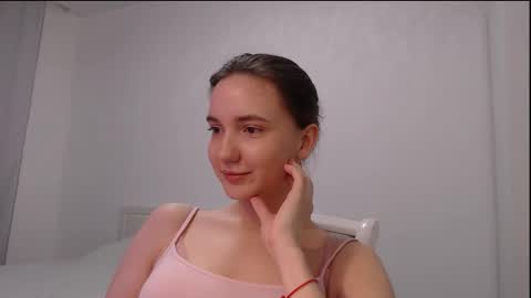 fireflies_fly_ online show from March 13, 7:53 pm