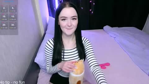 Snapshot of first_day_ chatting on October 28, 7:05 pm ALICESTEVEVECTOR pvt open online show from October 28, 7:05 pm