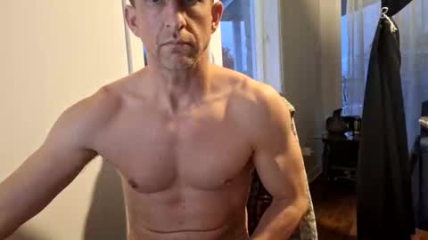 Snapshot of fit_dave_canada chatting on November 6, 9:48 pm fit_dave_canada online show from November 6, 9:48 pm