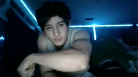 Snapshot of fitboi321 chatting on April 4, 5:16 am fitboi321 online show from April 4, 5:16 am