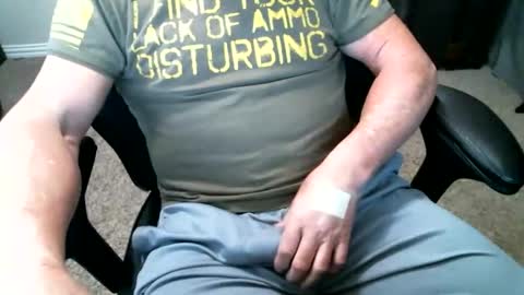 Snapshot of fitguy40 chatting on February 2, 9:13 pm fitguy40 online show from February 2, 9:13 pm