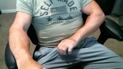 Snapshot of fitguy40 chatting on February 3, 11:54 pm fitguy40 online show from February 3, 11:54 pm