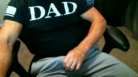 Snapshot of fitguy40 chatting on February 21, 4:35 am fitguy40 online show from February 21, 4:35 am