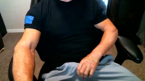 Snapshot of fitguy40 chatting on March 10, 3:44 am fitguy40 online show from March 10, 3:44 am