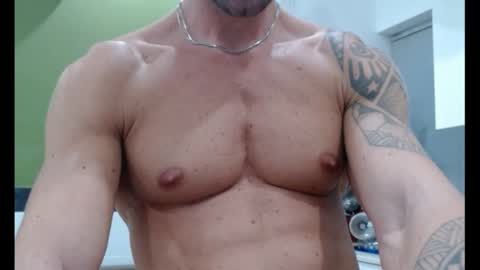 Snapshot of fitness1989 chatting on September 23, 6:33 pm fitness1989 online show from September 23, 6:33 pm