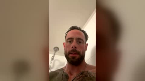 Snapshot of fitscorpioxxx chatting on August 5, 7:33 am fitscorpioxxx online show from August 5, 7:33 am