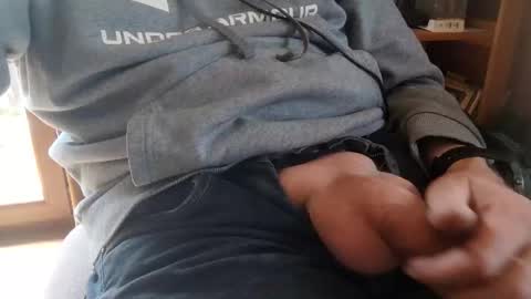 Snapshot of fiveforwilly1 chatting on February 20, 11:54 am Markus online show from February 20, 11:54 am