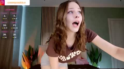 Snapshot of fixielu chatting on July 7, 3:09 am im Linda please give me thumbs up online show from July 7, 3:09 am