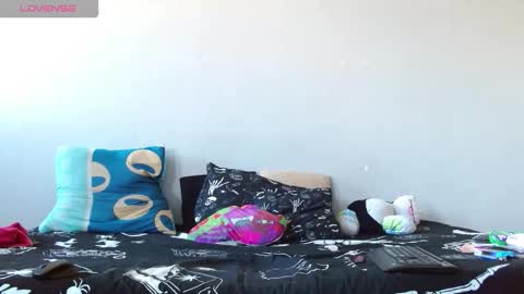 nova online show from October 4, 9:35 pm