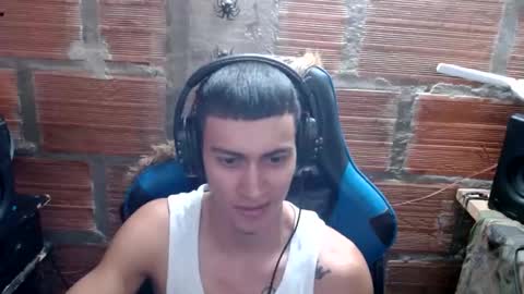 Snapshot of flacolatind chatting on December 1, 4:29 pm FLACO online show from December 1, 4:29 pm