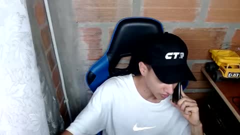 Snapshot of flacolatind chatting on January 4, 8:16 pm FLACO online show from January 4, 8:16 pm