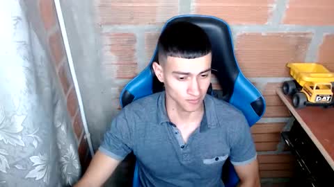 Snapshot of flacolatind chatting on January 12, 5:03 am FLACO online show from January 12, 5:03 am