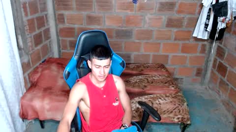 Snapshot of flacolatind chatting on February 12, 8:07 pm FLACO online show from February 12, 8:07 pm