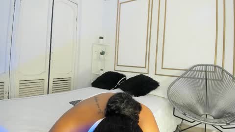 Flavia online show from November 3, 7:04 pm