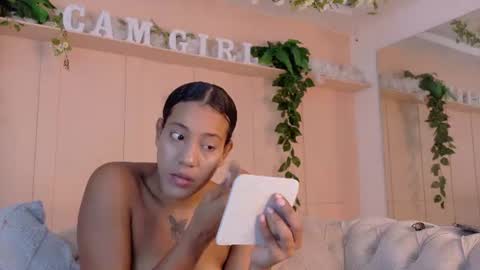Snapshot of flavia_cruz chatting on June 30, 12:17 pm Flavia online show from June 30, 12:17 pm