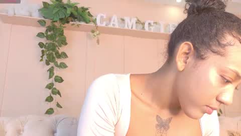 Snapshot of flavia_cruz chatting on July 7, 12:31 pm Flavia online show from July 7, 12:31 pm