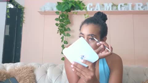 Snapshot of flavia_cruz chatting on July 11, 12:19 pm Flavia online show from July 11, 12:19 pm