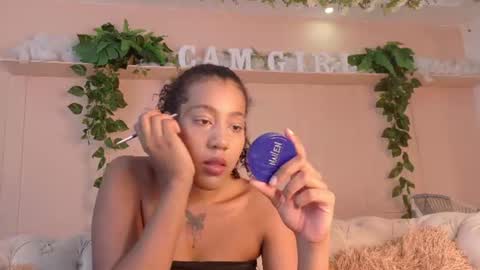 Snapshot of flavia_cruz chatting on July 18, 12:20 pm Flavia online show from July 18, 12:20 pm