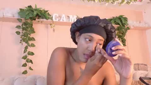 Snapshot of flavia_cruz chatting on July 20, 12:29 pm Flavia online show from July 20, 12:29 pm