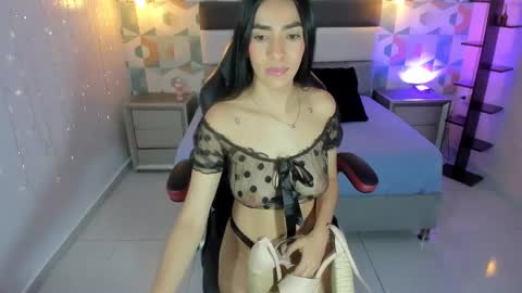   FLEUR   online show from February 3, 7:10 pm