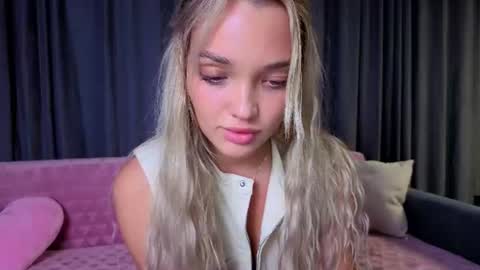 Snapshot of flex_01 chatting on August 1, 11:20 am Daryana online show from August 1, 11:20 am