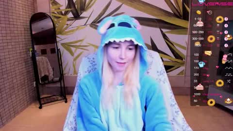 FlexiMona online show from January 10, 8:27 am