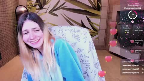 Snapshot of fleximona chatting on May 17, 10:06 pm FlexiMona online show from May 17, 10:06 pm