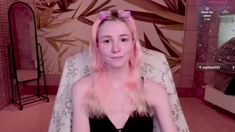 Snapshot of fleximona chatting on July 16, 8:53 am FlexiMona online show from July 16, 8:53 am