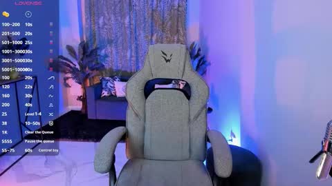 Flexyfoxy online show from December 18, 10:21 am