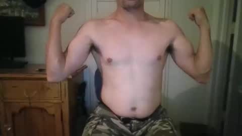 Snapshot of flfunguy1985 chatting on November 3, 10:27 am flfunguy1985 online show from November 3, 10:27 am