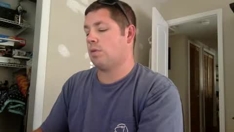 FL guy online show from December 12, 8:43 pm