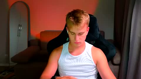 Snapshot of flikyy chatting on July 31, 3:44 pm flikyy online show from July 31, 3:44 pm