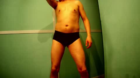 Snapshot of flingmind2 chatting on November 18, 3:34 am flingmind2 online show from November 18, 3:34 am