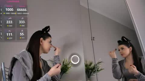 Doloras online show from November 24, 6:24 am