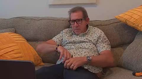 Snapshot of flirtofcharleston chatting on September 23, 7:17 pm Flickrbrite online show from September 23, 7:17 pm