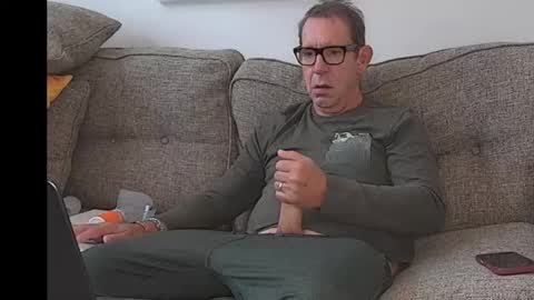 Snapshot of flirtofcharleston chatting on December 17, 4:35 pm Flickrbrite online show from December 17, 4:35 pm