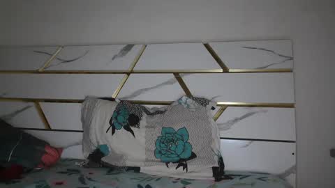 Snapshot of flirtsxxx chatting on February 6, 6:46 pm flirtsxxx online show from February 6, 6:46 pm