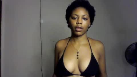 Snapshot of flirty_xxbonny chatting on July 30, 8:02 am flirty_xxbonny online show from July 30, 8:02 am