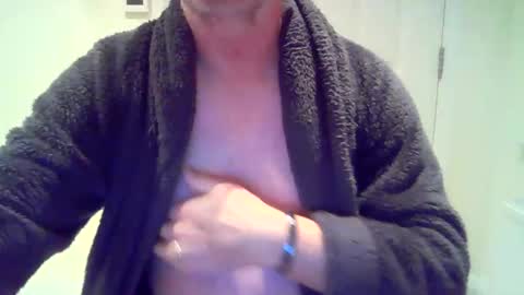 Snapshot of flirtyguy62 chatting on January 8, 3:58 pm flirtyguy62 online show from January 8, 3:58 pm