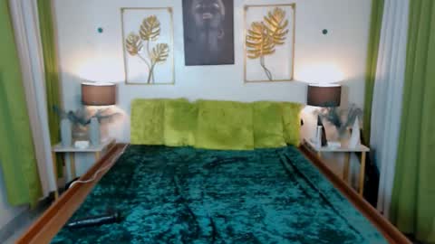 Snapshot of flirtymarga chatting on November 6, 4:35 am Marga online show from November 6, 4:35 am