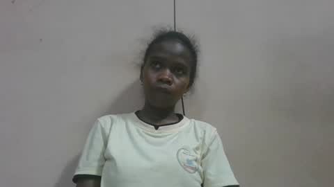 flora48230522373 online show from May 12, 7:22 pm