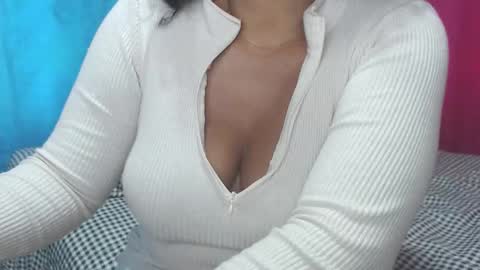 Snapshot of flora886505 chatting on November 12, 12:16 pm flora886505 online show from November 12, 12:16 pm