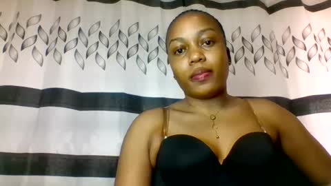 Snapshot of flora_fantasy chatting on May 28, 8:44 am fantasy online show from May 28, 8:44 am